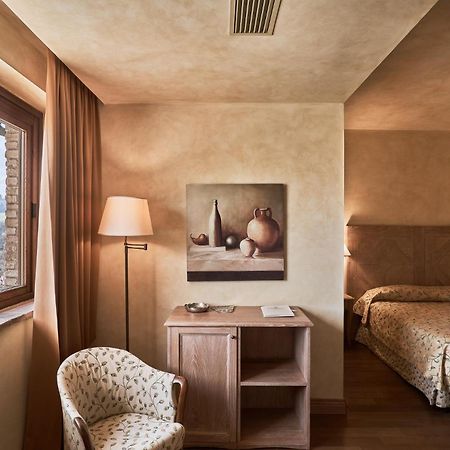 Hotel Borgo Lanciano Castelraimondo Esterno foto