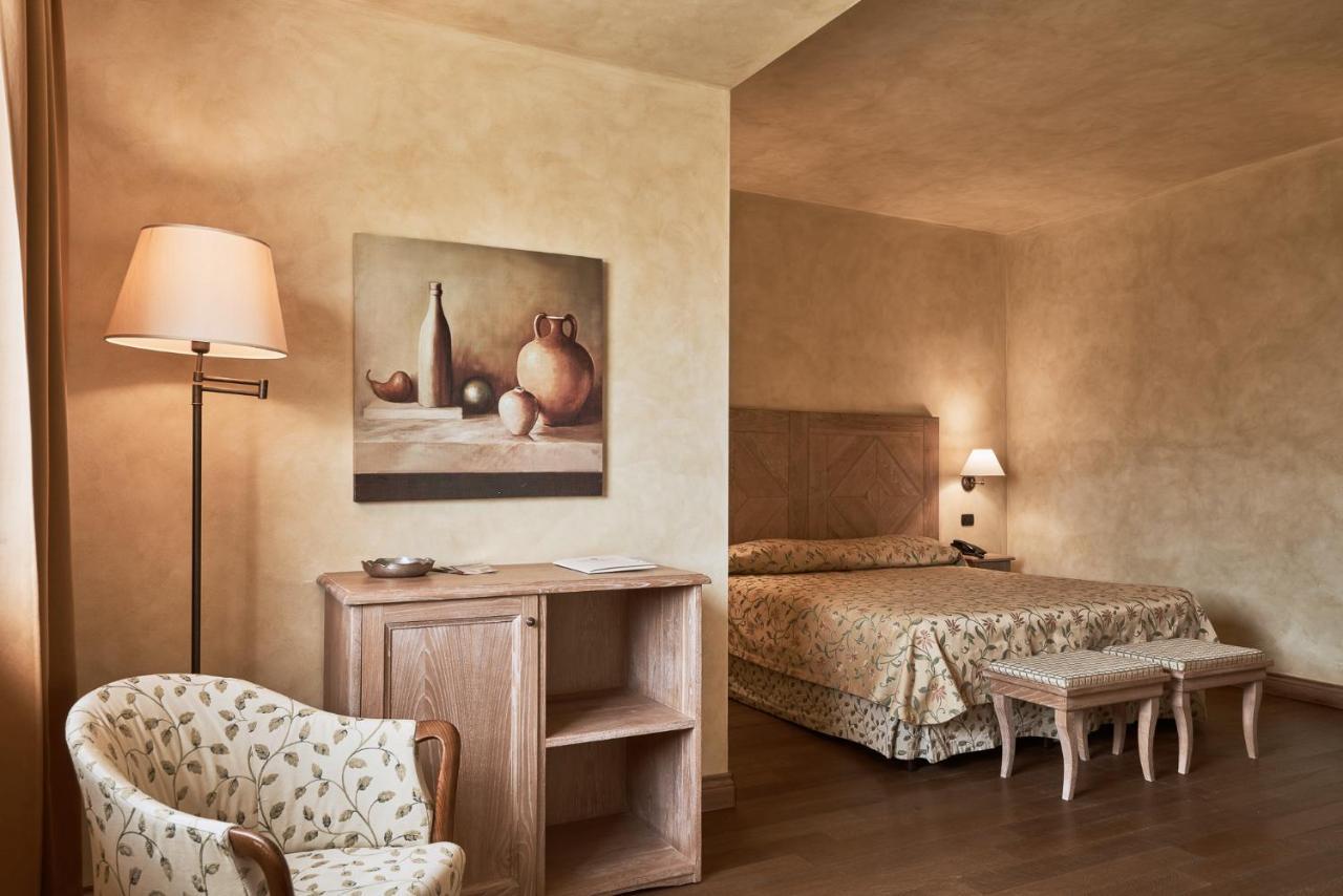 Hotel Borgo Lanciano Castelraimondo Esterno foto