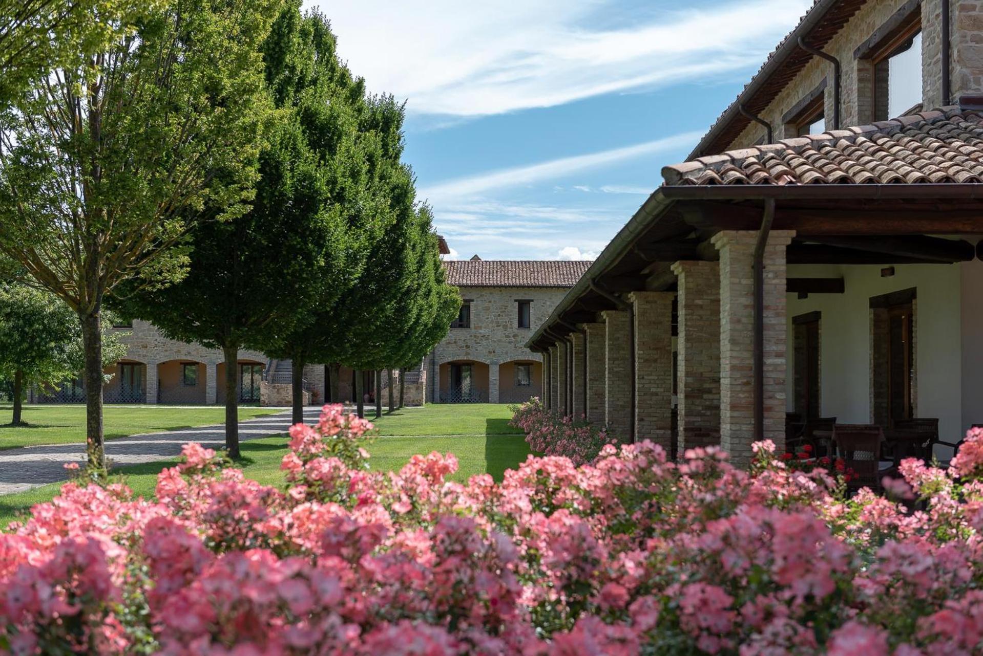 Hotel Borgo Lanciano Castelraimondo Esterno foto