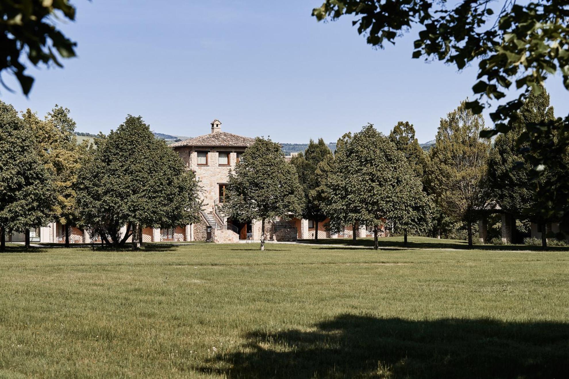 Hotel Borgo Lanciano Castelraimondo Esterno foto