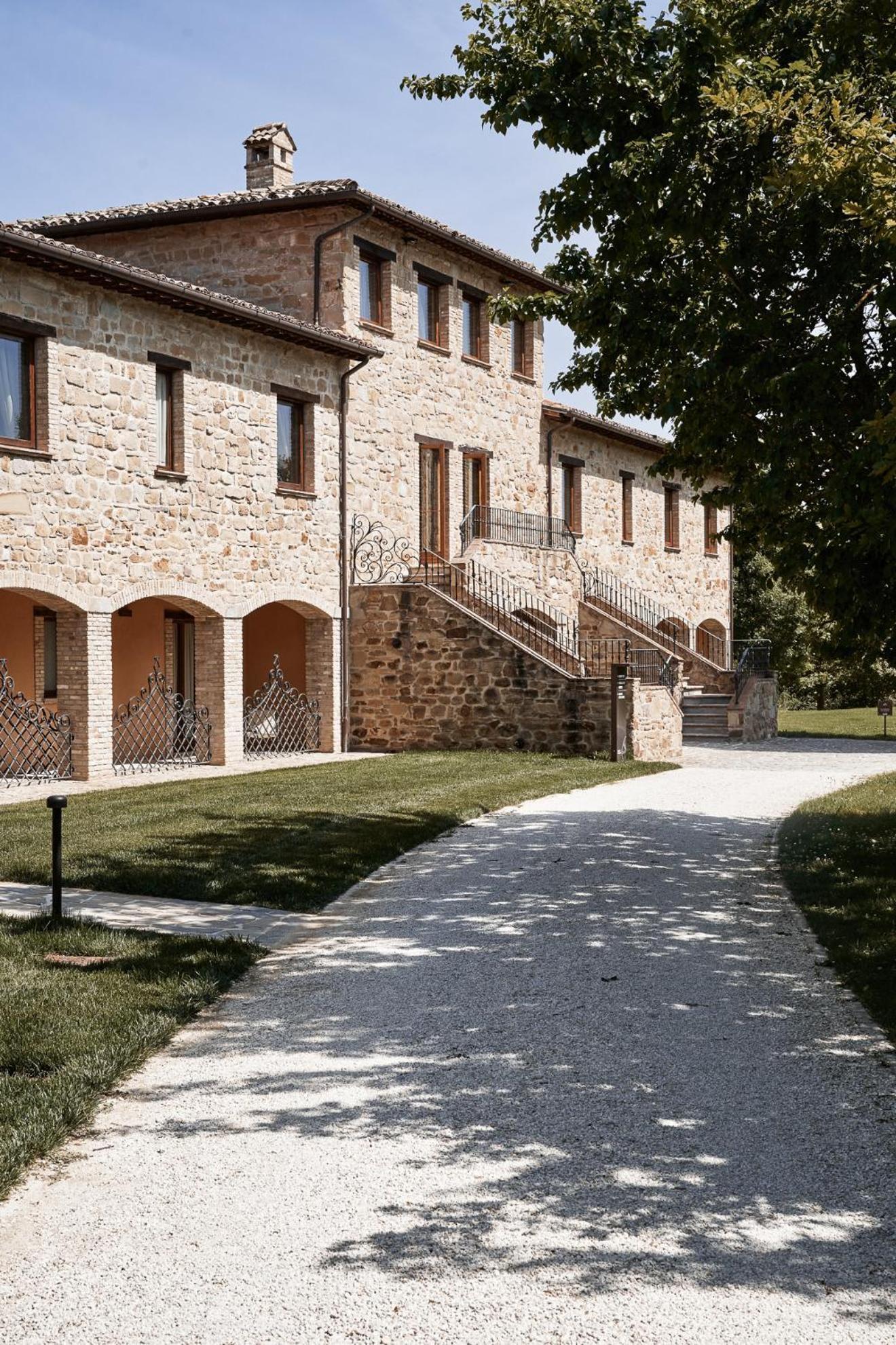 Hotel Borgo Lanciano Castelraimondo Esterno foto