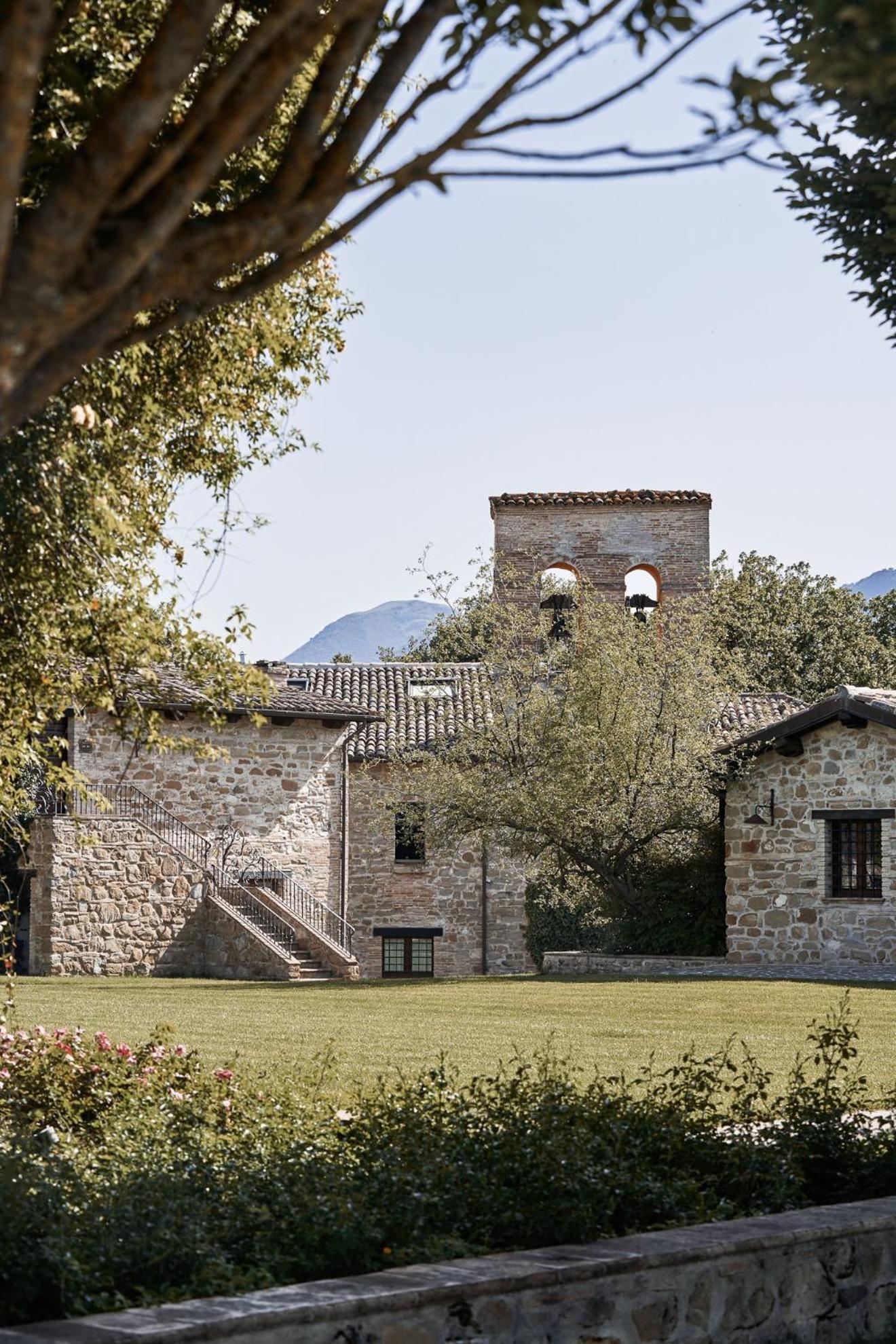 Hotel Borgo Lanciano Castelraimondo Esterno foto